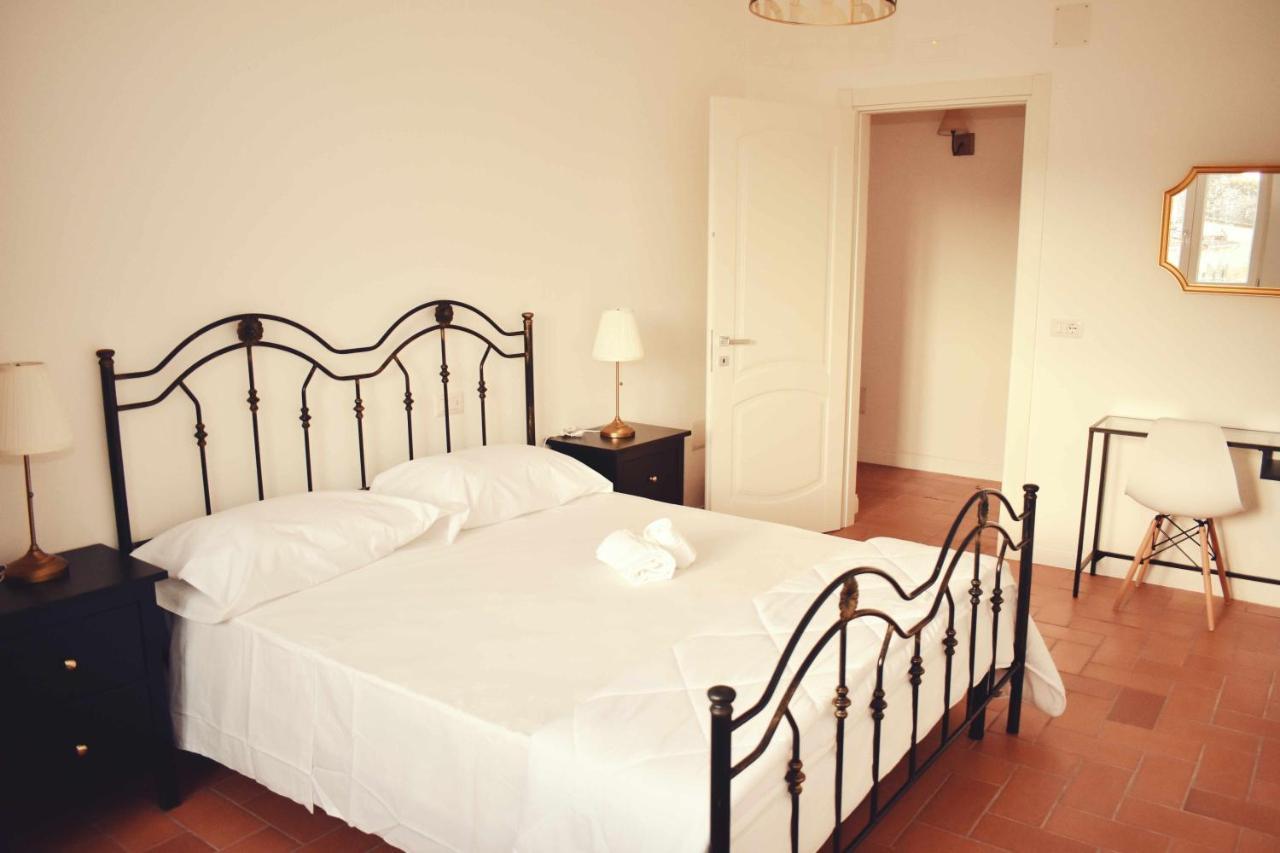 Il Casale Dei Calanchi Bed & Breakfast Aliano Exterior photo